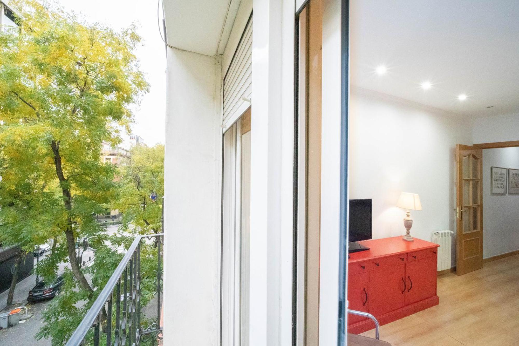 Apartamento Con Encanto Y Luz En Pleno Centro Madrid Exterior foto
