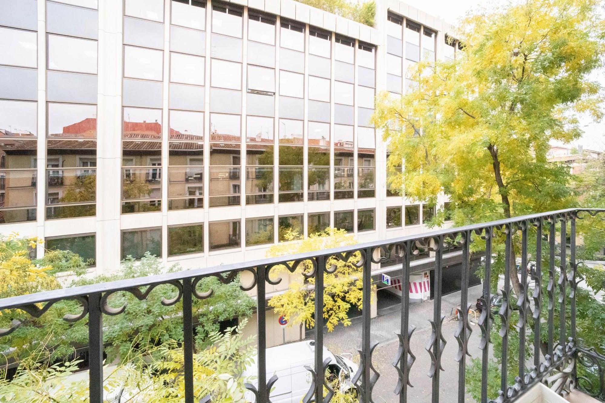 Apartamento Con Encanto Y Luz En Pleno Centro Madrid Exterior foto