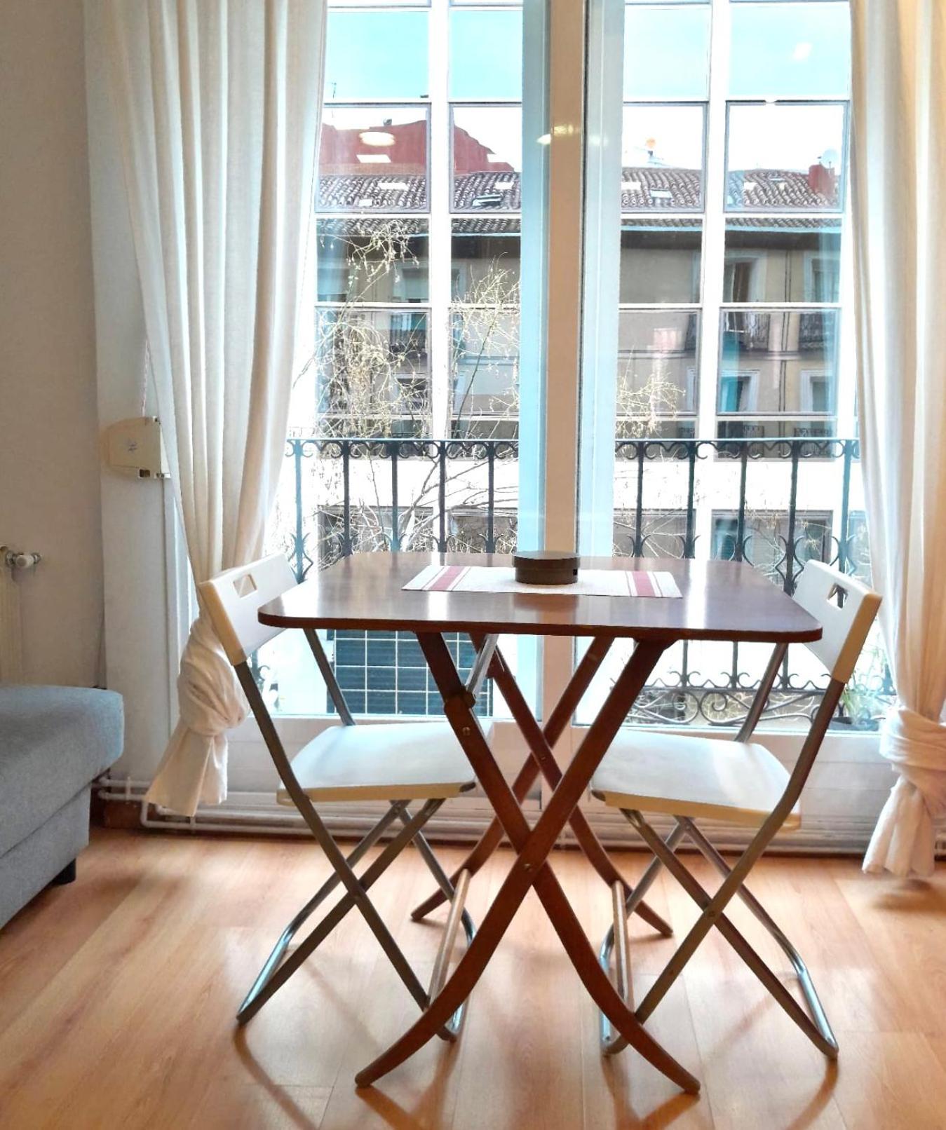 Apartamento Con Encanto Y Luz En Pleno Centro Madrid Exterior foto